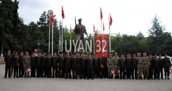 Eğirdir Dağ Komando Okulunda Subaylar Bröve Taktı