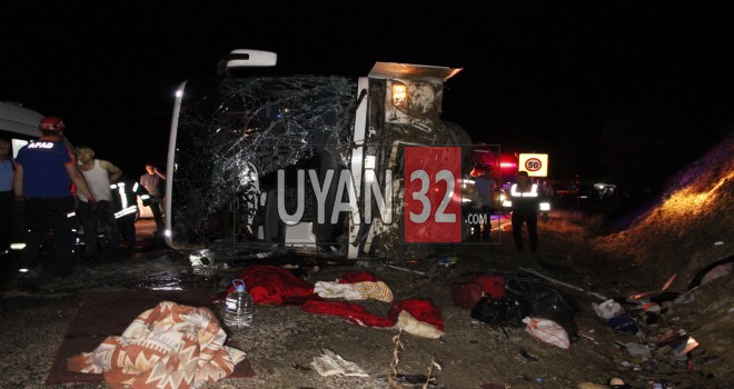 Karaman’da Feci Kaza, Otobüs Devrildi 3 Ölü Çok Sayıda Ağır Yaralı Var