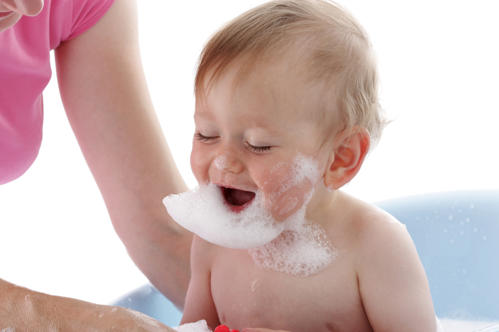Sıcaklarda bebeğiniz bakımı nasıl olmalı?