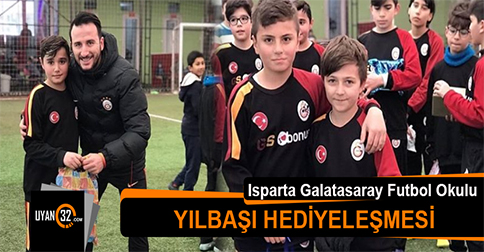 Isparta Galatasaray Futbol Okulu Sporcu ve Antrenörleri Yılbaşı Hediyeleşmesi