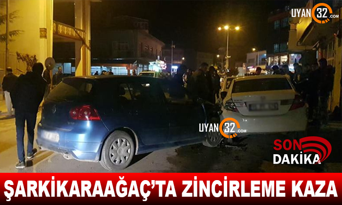 Şarkikarağaçta Zincirleme Trafik Kazası