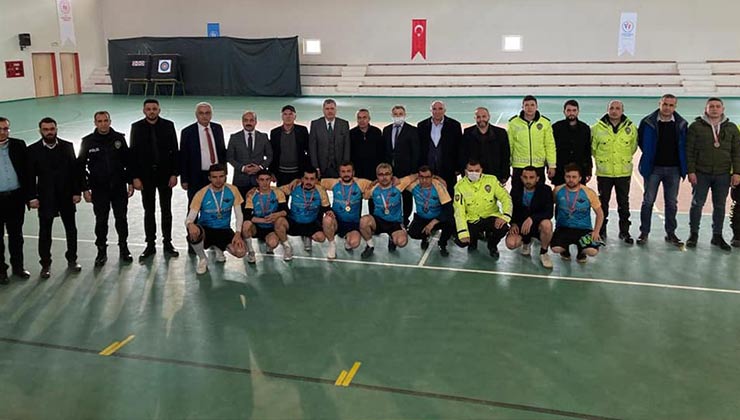 Gelendost İlçemizde Kurumlar Arası Futsal Turnuvası Yapıldı