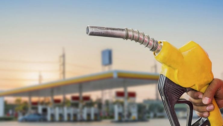 Benzin ve motorin fiyatlarında büyük indirim beklentisi