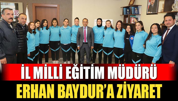 Türkiye Derecesi Alan Futsalcılardan İl Millî Eğitim Müdürü Erhan Baydur’a Ziyaret